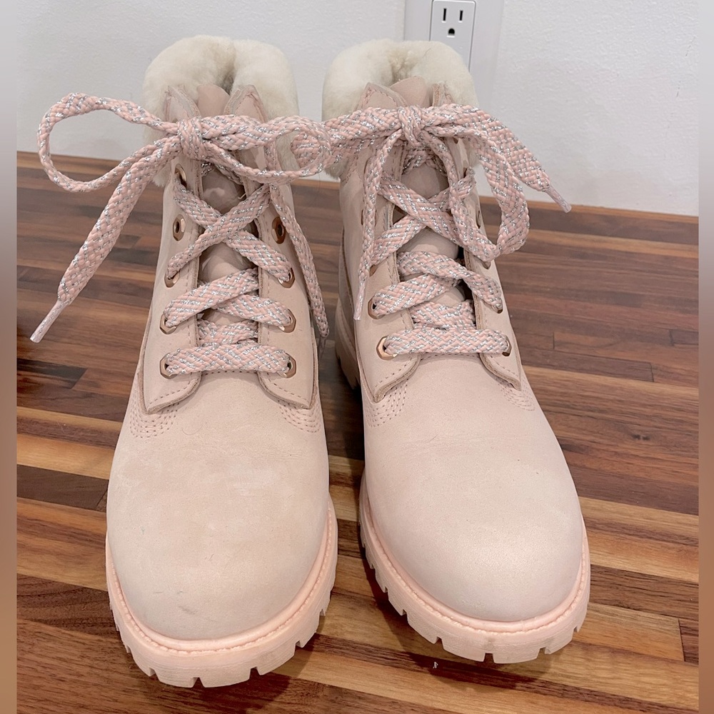 Timberland Women's Lace Up Boots - Light Pink